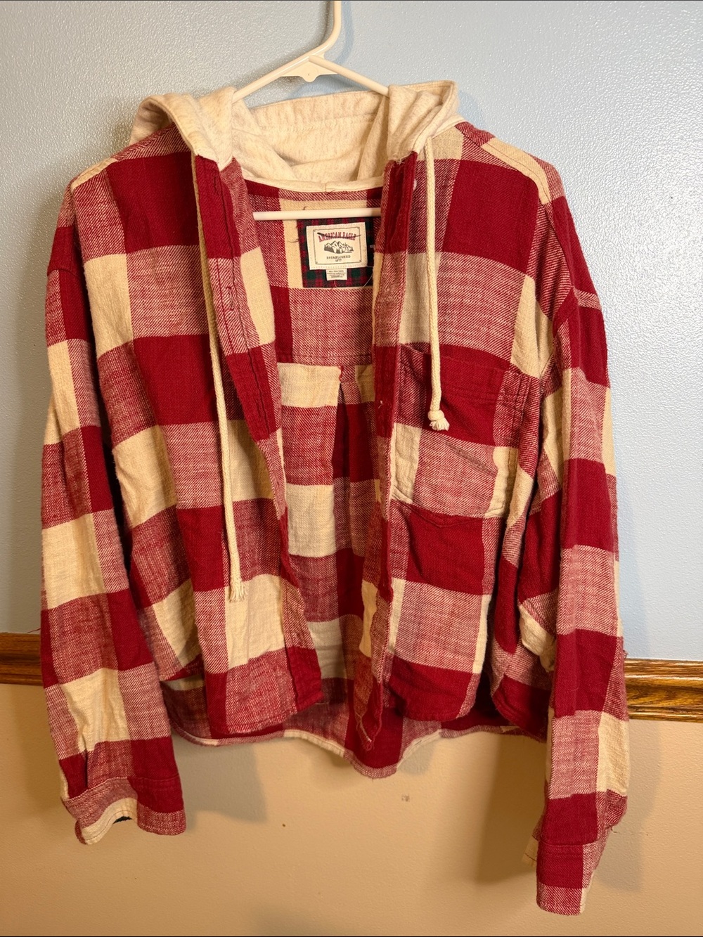 American Eagle Cropped Flannel Plaid Hoodie Patchwork Red Cream XL